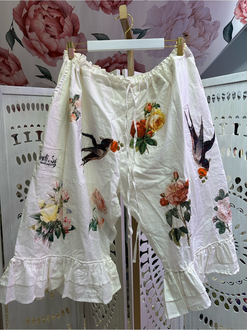 Felicity Bloomers Boho Floral-Print White Capris with Ruffle Hem